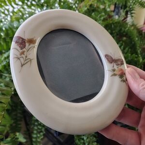 Vintage Oval Cream Butterfly Picture Frame